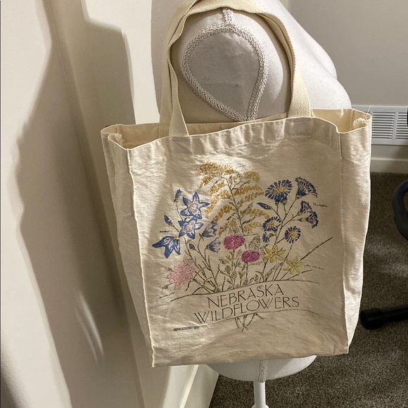Augusta Sportswear Handbags - Vintage 1988 VGUC “Nebraska Wildflowers “ Tote Bag!!